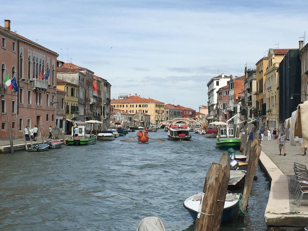 Ca Farnese Apartment Venesia Bagian luar foto